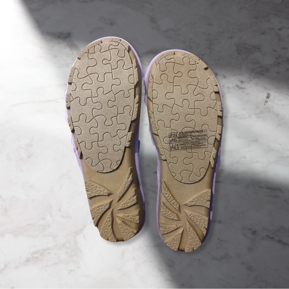 Forever 21 Lavender Faux Fur Criss-Cross Slippers W/ Rubber Soles Size L 9.5-10 - Picture 4 of 6